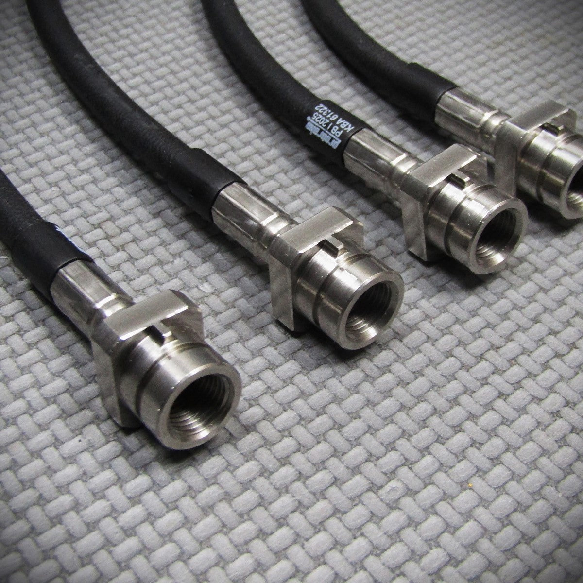 Mercedes W202 Stahlflex Bremsleitungen probrake – mit ABE - W202.Store