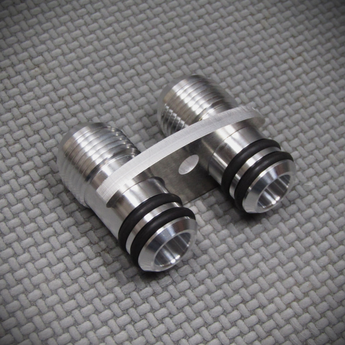 Mercedes M104 Dash10 / AN10 Adapter-Fittinge für Ölfiltergehäuse W202