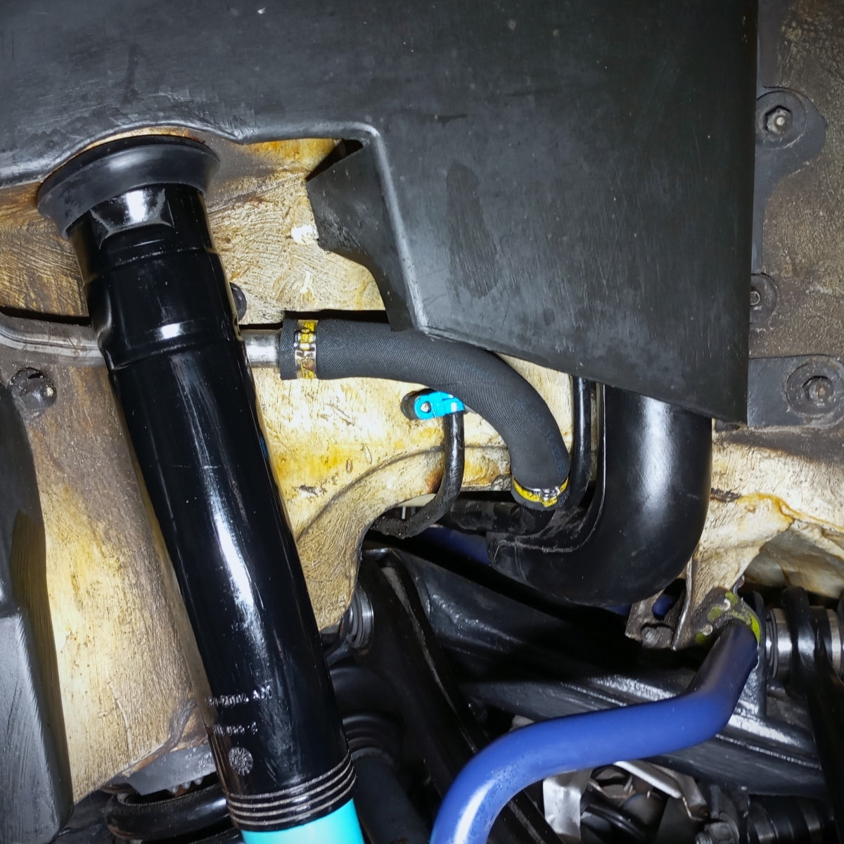 Mercedes W202 Kraftstoffschlauch Tank Ausgleichsbehälter - W202.Store