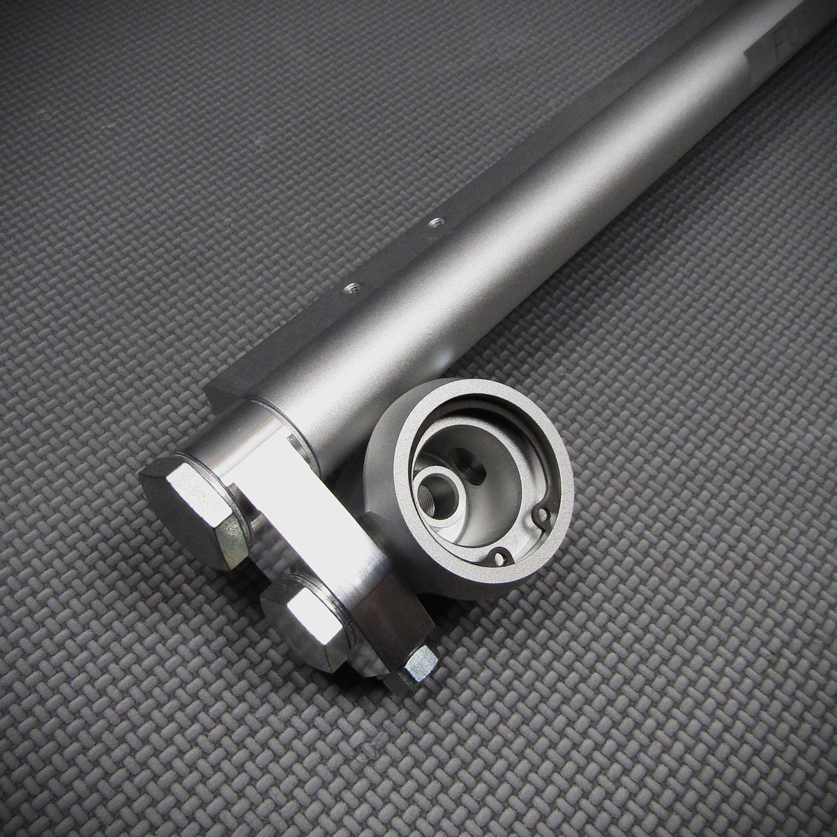 Mercedes M111 M104 Universal Benzindurckregler-Halter Satz