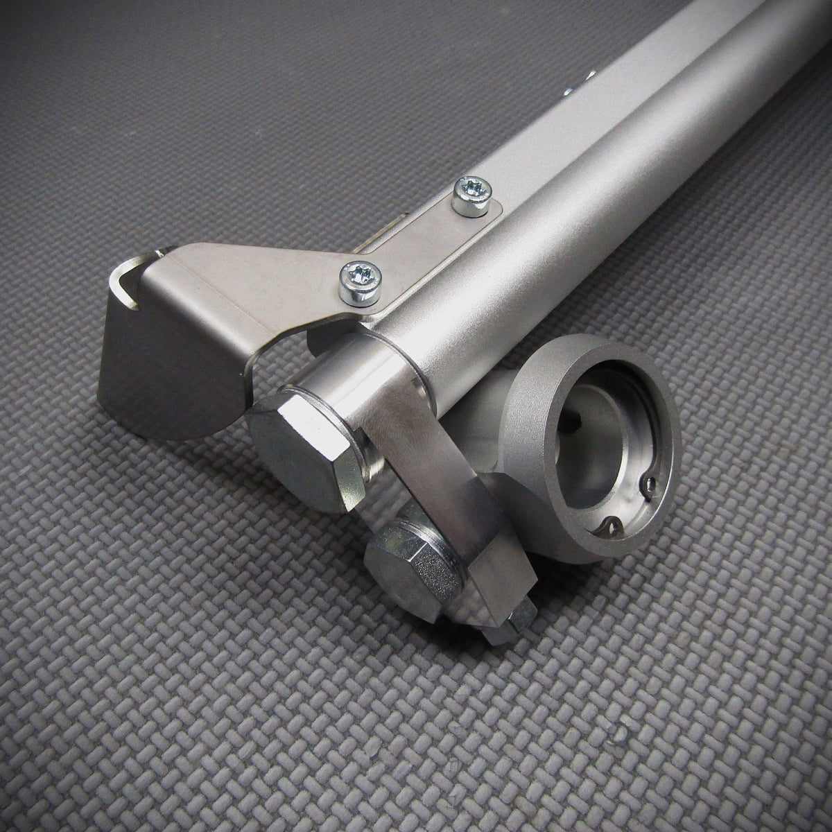 Mercedes M111 M104 Universal Benzindurckregler-Halter Satz